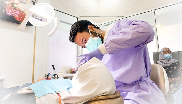 Pemasangan Behel Gigi Untuk Kesehatan atau Gaya Medina Dental Clinic Klinik Gigi Medina Jepara