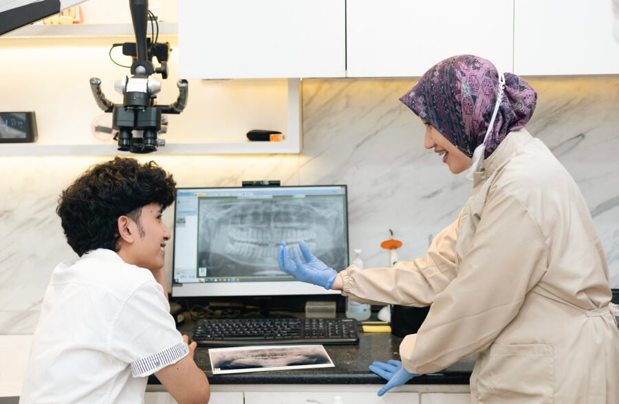 GIGI BUNGSU DOKTER GIGI JEPARA MEDINA