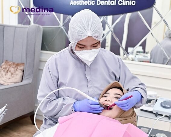 KEBIASAAN BURUK YANG BIKIN KARANG GIGI MENUMPUK